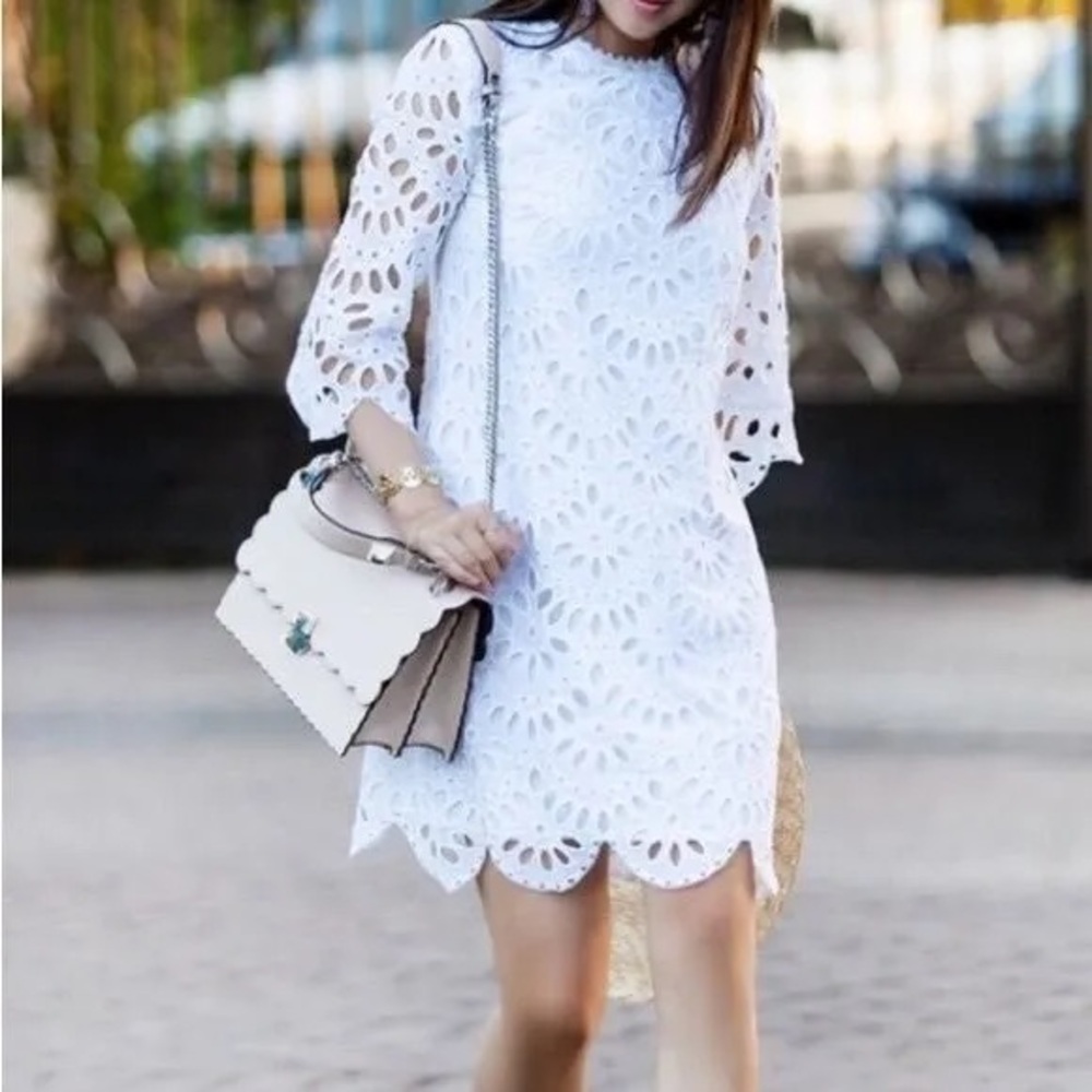 Ann Taylor White Eyelet Dress with Scallop Hem(10P)